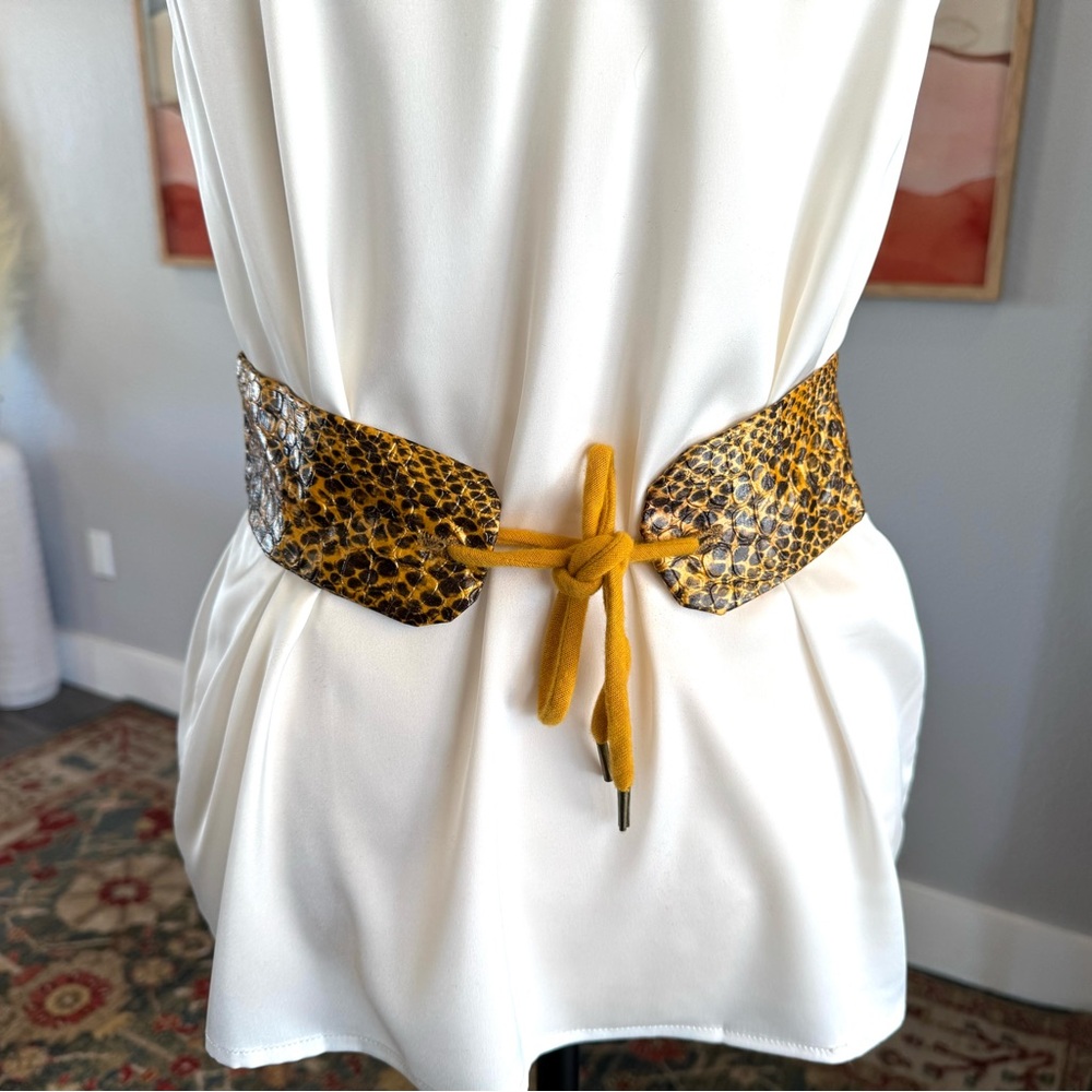 Vintage Gold and Black Snakeskin Wide Belt - Picture 4 of 7
